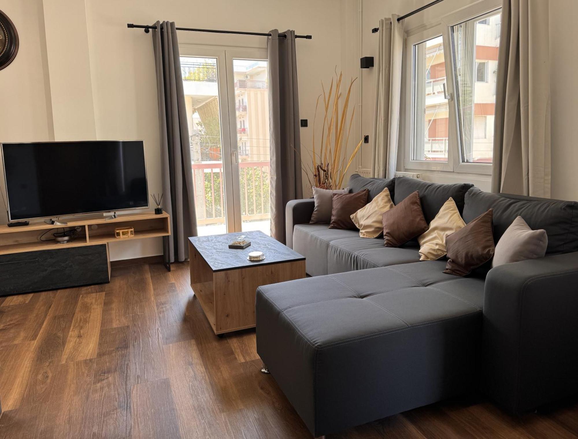 Navaro Apartments Πάτρα Εξωτερικό φωτογραφία