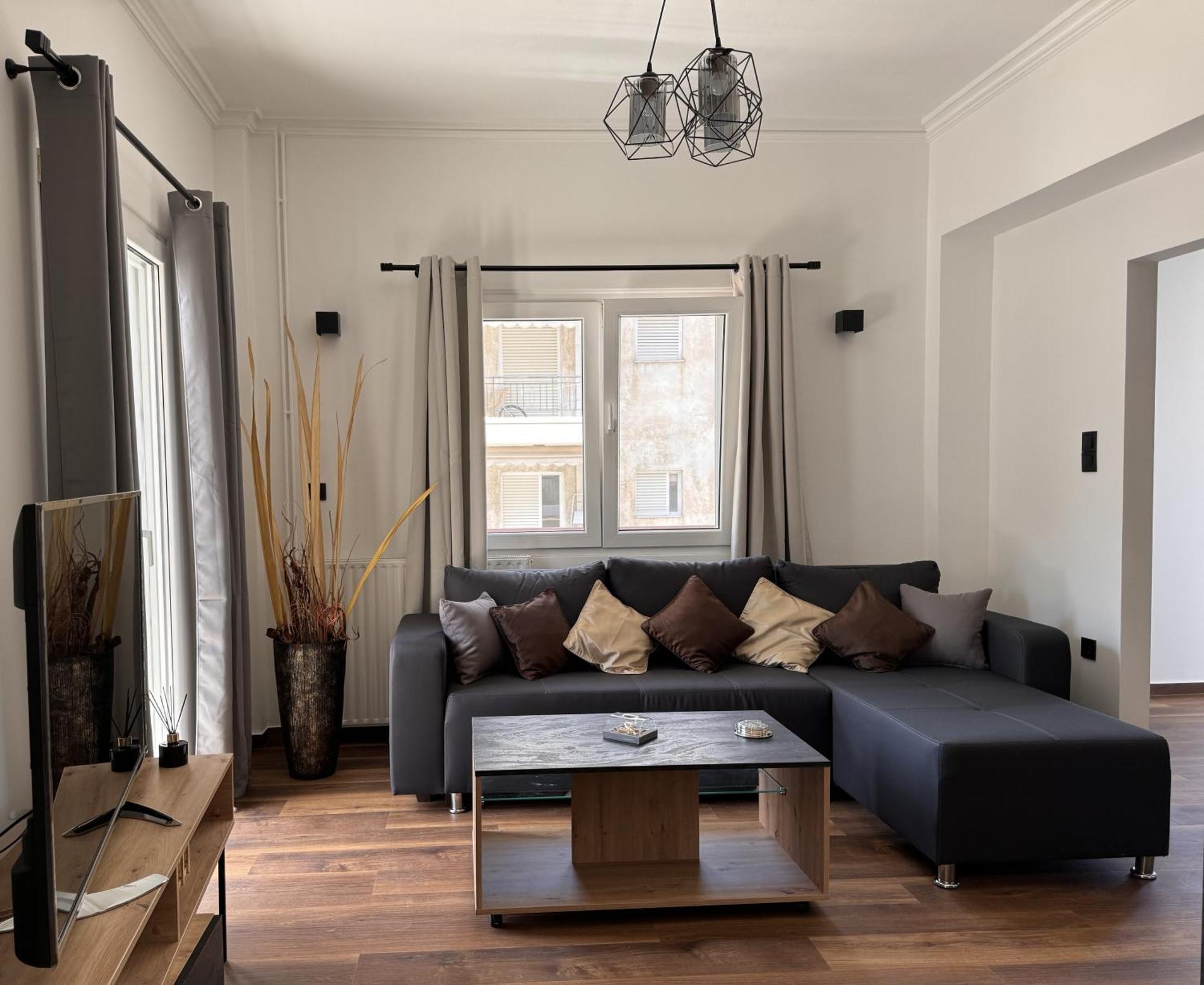 Navaro Apartments Πάτρα Εξωτερικό φωτογραφία